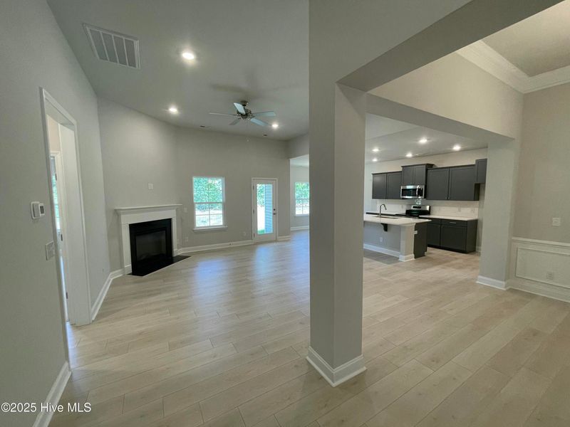 Spacious, unfurnished interior of a new home in Wood Creek, Leland (Image 12).