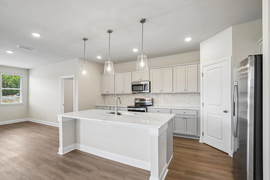 Furnished interior view inside a new home in Cades Bluff, Lebanon (Image 7).