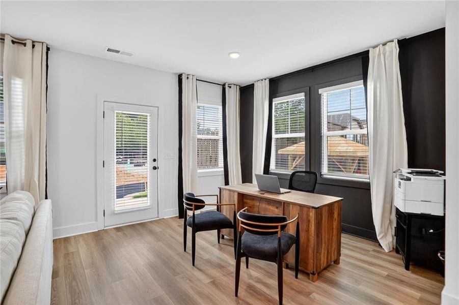 Furnished interior view inside a new home in Governors Parc, Kennesaw (Image 8).