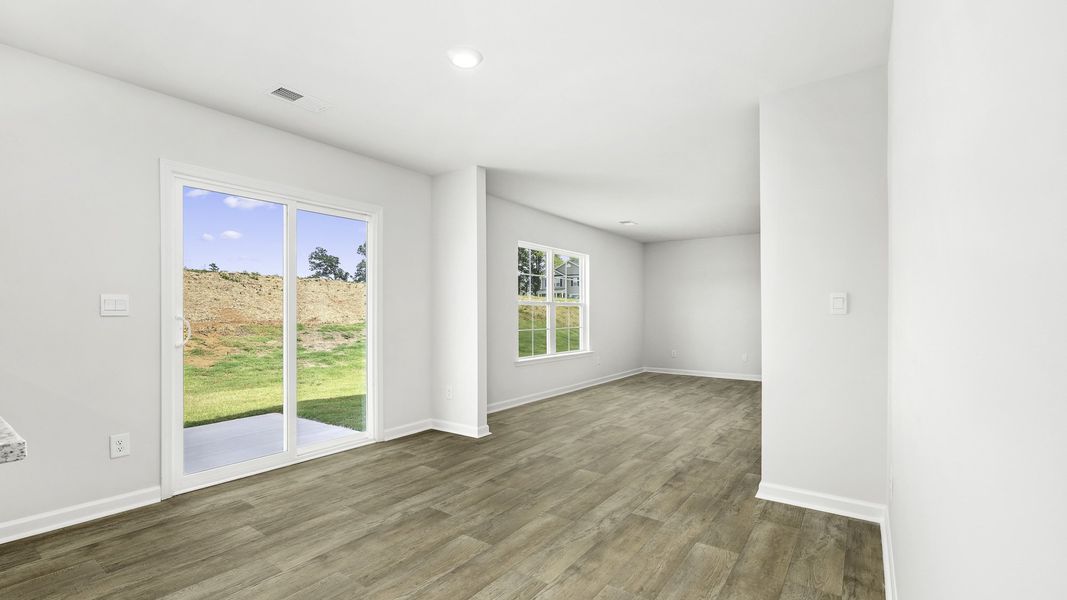 Spacious, unfurnished interior of a new home in English Farm, Archdale (Image 16).