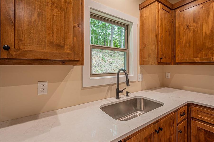 Close-up of interior finishes inside a home in , Dahlonega (Image 19).