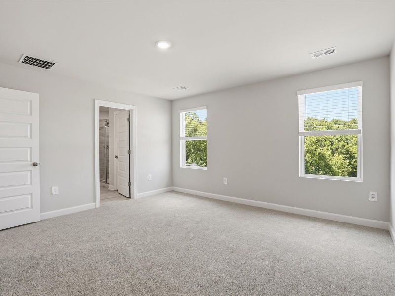 Spacious, unfurnished interior of a new home in Village at White Pine, Pendleton (Image 17). Spacious, unfurnished interior of a new home in Village at White Pine, Pendleton (Image 17).