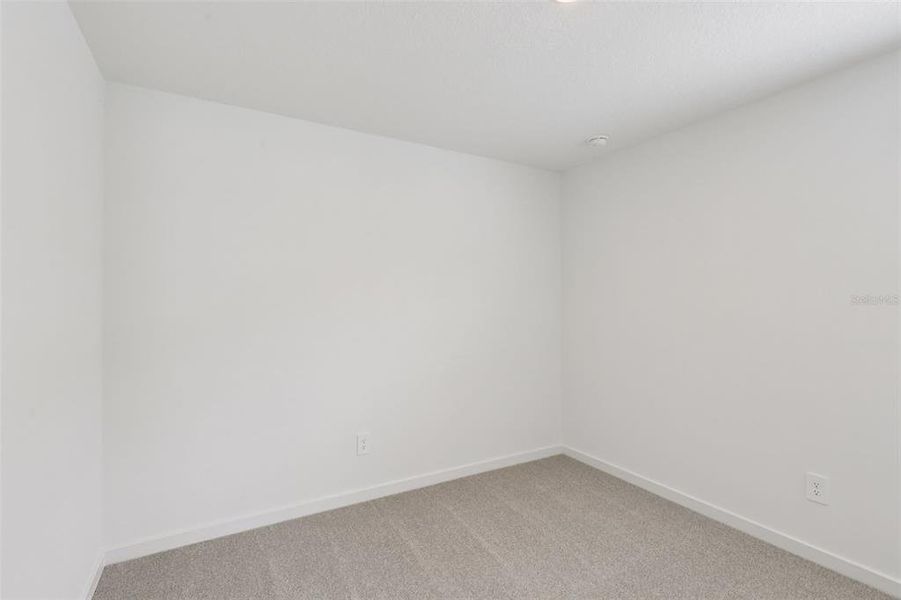 Spacious, unfurnished interior of a new home in Colbert Landings, Palm Coast (Image 16).