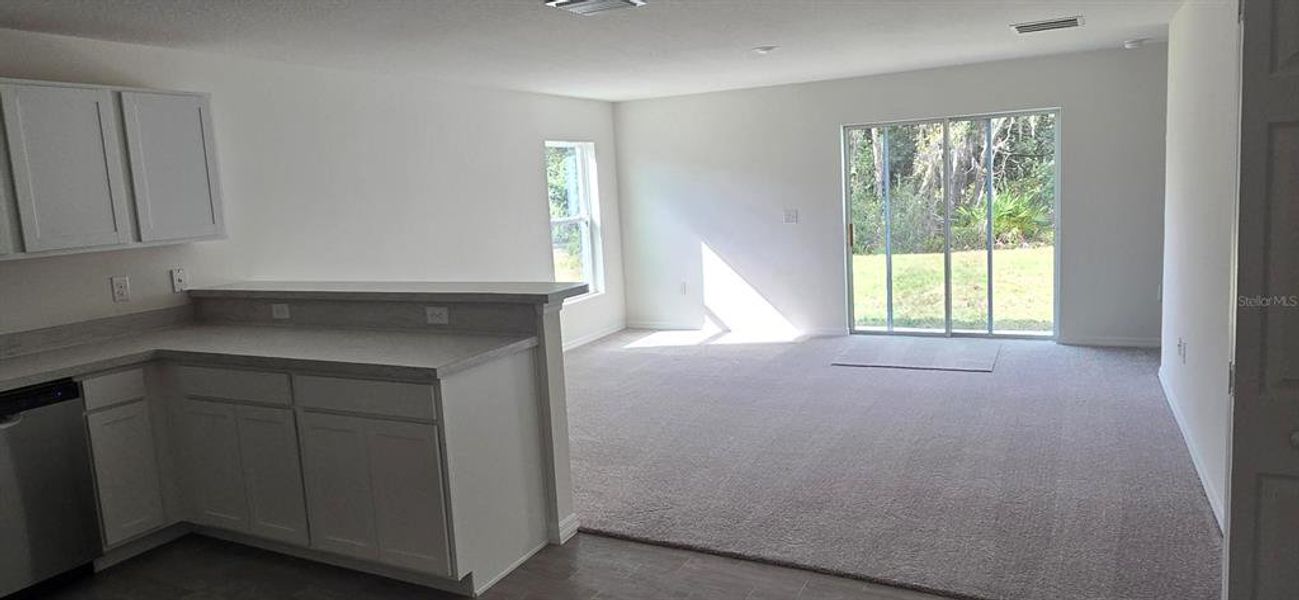 Image 8 of a home in . Image 8 of a home in .