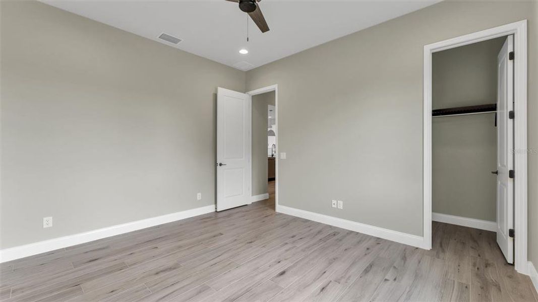 Spacious, unfurnished interior of a new home in , Lakeland (Image 24).