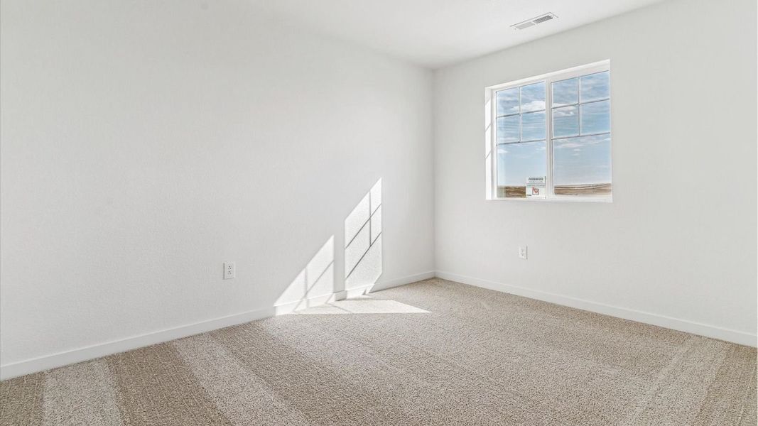 Spacious, unfurnished interior of a new home in Ridge at Johnstown, Johnstown (Image 20).