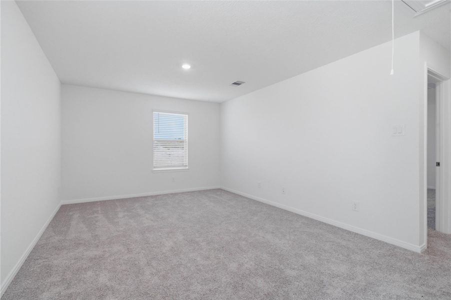 Spacious, unfurnished interior of a new home in Oakwood Trails, Tomball (Image 20). Spacious, unfurnished interior of a new home in Oakwood Trails, Tomball (Image 20).