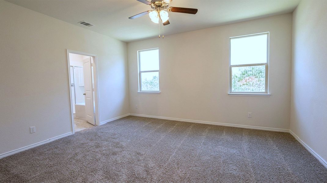 Spacious, unfurnished interior of a new home in Lakewood Trails, Forney (Image 13).