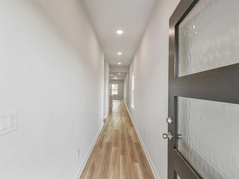 Spacious, unfurnished interior of a new home in Windmill Estates, Magnolia (Image 15).