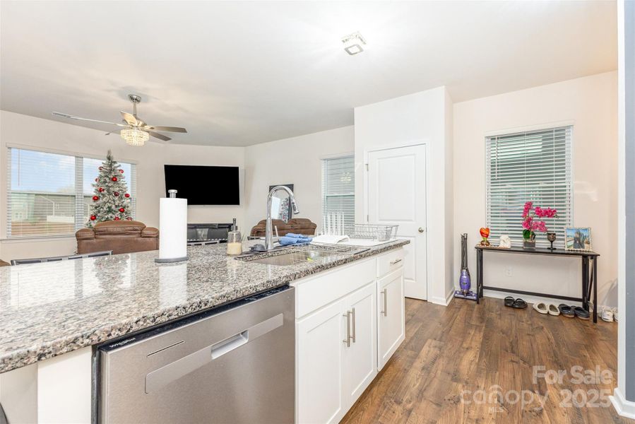 Furnished interior view inside a new home in Fergus Crossing, York (Image 28). Furnished interior view inside a new home in Fergus Crossing, York (Image 28).