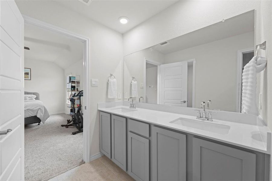 Furnished interior view inside a new home in , Aubrey (Image 27).