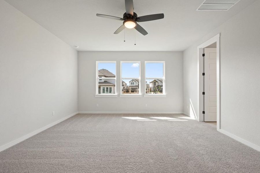 Spacious, unfurnished interior of a new home in Park Central, Georgetown (Image 26).