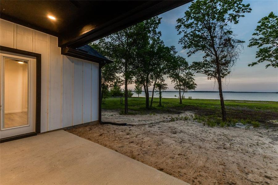Exterior details and patio area of a home in , Kemp (Image 3).