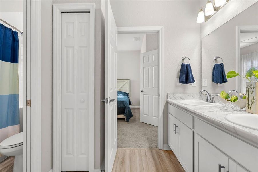 Furnished interior view inside a new home in , Davenport (Image 19).