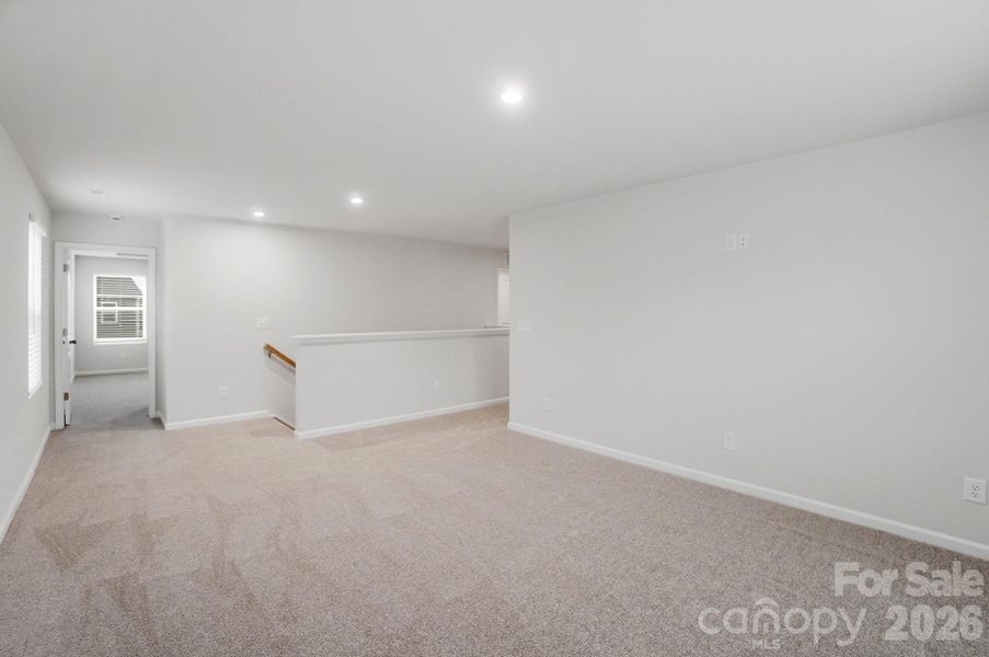 Spacious, unfurnished interior of a new home in Waxhaw Landing, Monroe (Image 40).