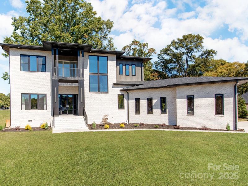 Image 39 of a home in . Image 39 of a home in .