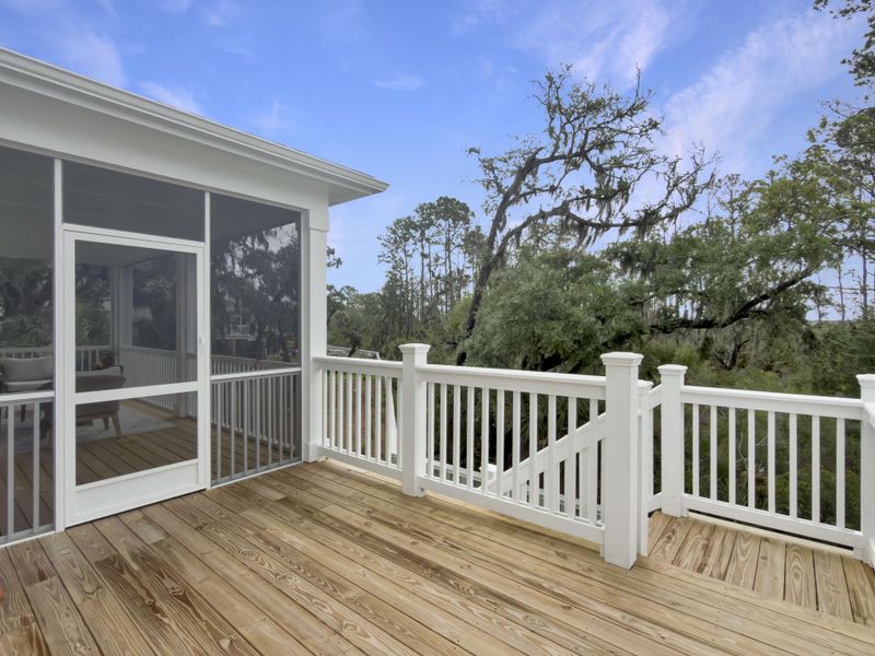 Exterior details and patio area of a home in Liberty Hill Farm, Mount Pleasant (Image 36).