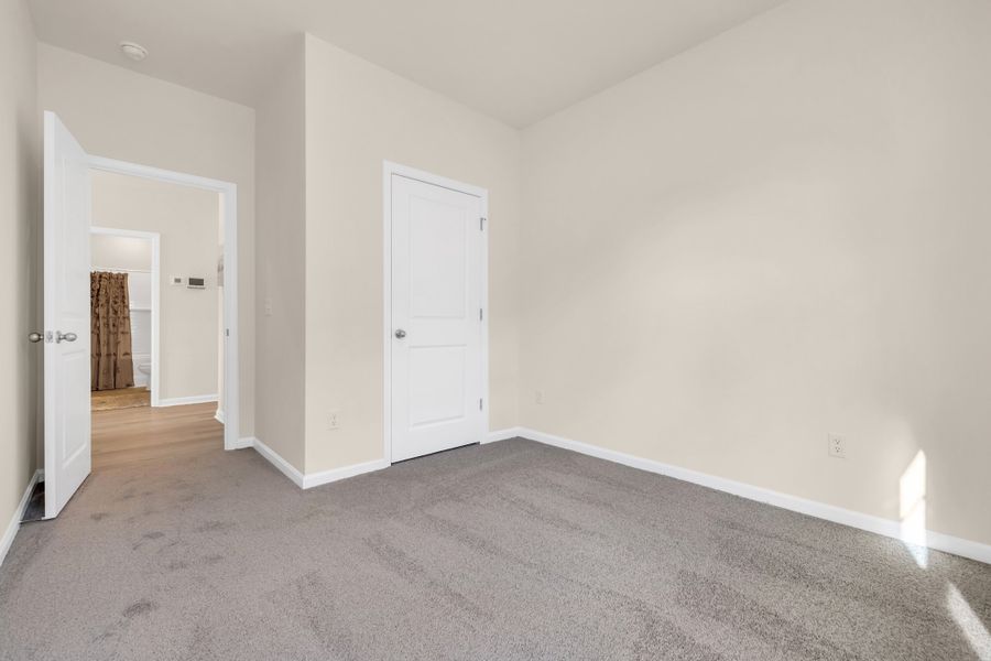 Representative unfurnished interior of a home built from the Courtney II by Great Southern Homes in Briarfield, Conway (Image 24).