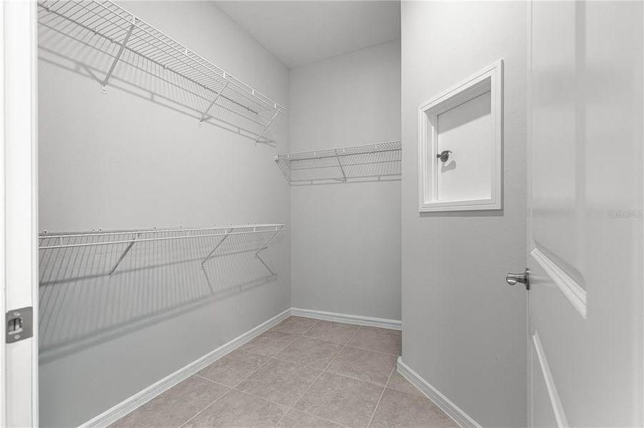 Spacious, unfurnished interior of a new home in , Ocala (Image 19).