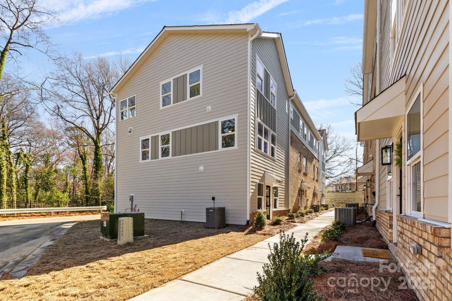 Exterior details and patio area of a home in , Charlotte (Image 3).