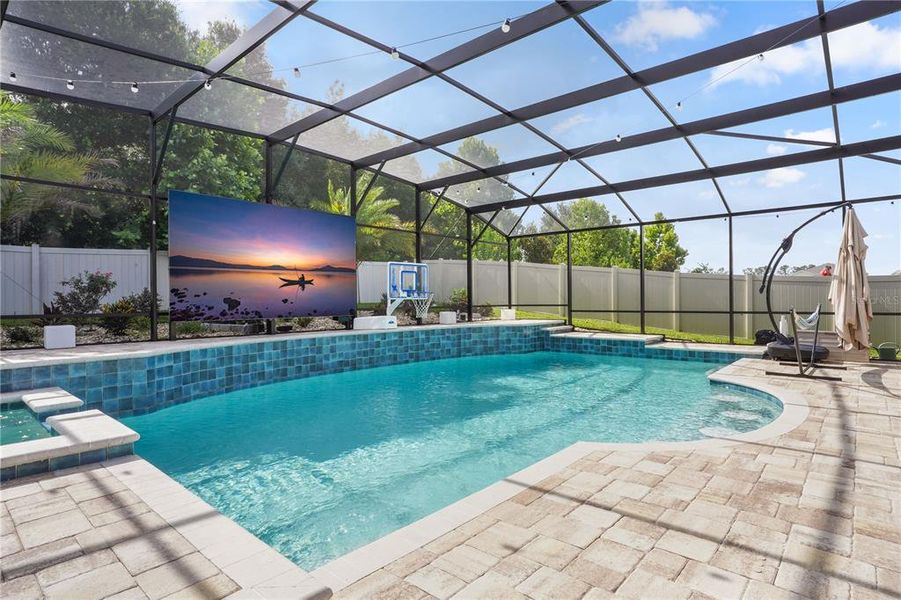 Exterior details and patio area of a home in Winding Meadows, Apopka (Image 3).