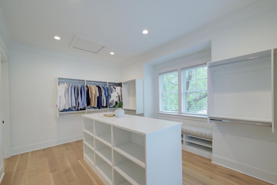 Furnished interior view inside a new home in Daniel Island Park, Charleston (Image 40).