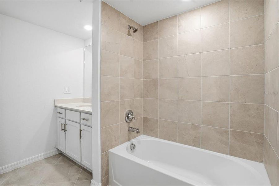 Furnished interior view inside a new home in Legends Cove, Bradenton (Image 9).