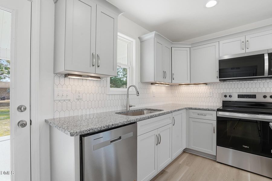 218 Rae St-54 218 Rae St-54