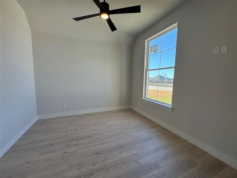 Spacious, unfurnished interior of a new home in Coyote Crossing, Godley (Image 14).