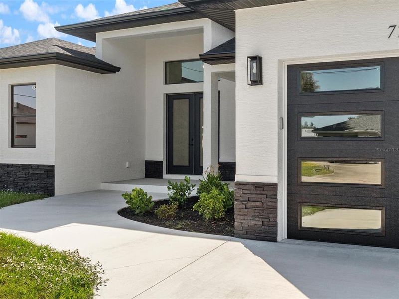 Exterior details and patio area of a home in , Rotonda West (Image 2). Exterior details and patio area of a home in , Rotonda West (Image 2).
