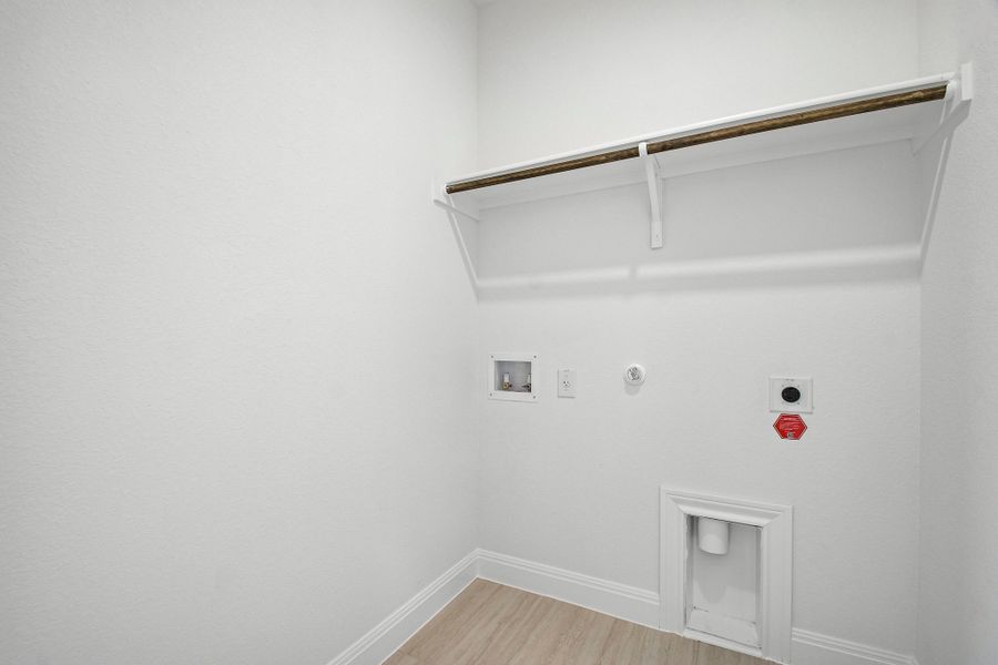 Spacious, unfurnished interior of a new home in Sage Hollow, Kyle (Image 18).