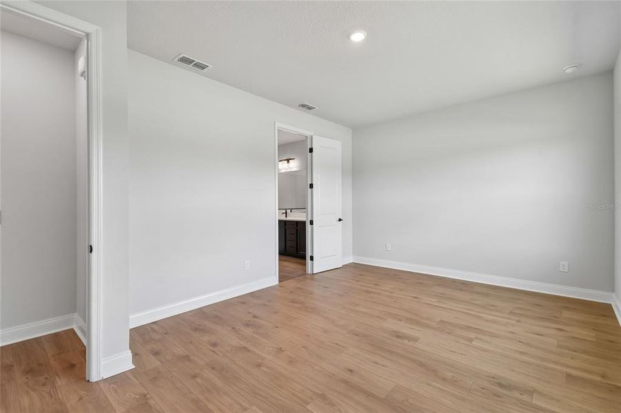 Spacious, unfurnished interior of a new home in Oakfield at Mount Dora Village Series, Mount Dora (Image 20). Spacious, unfurnished interior of a new home in Oakfield at Mount Dora Village Series, Mount Dora (Image 20).