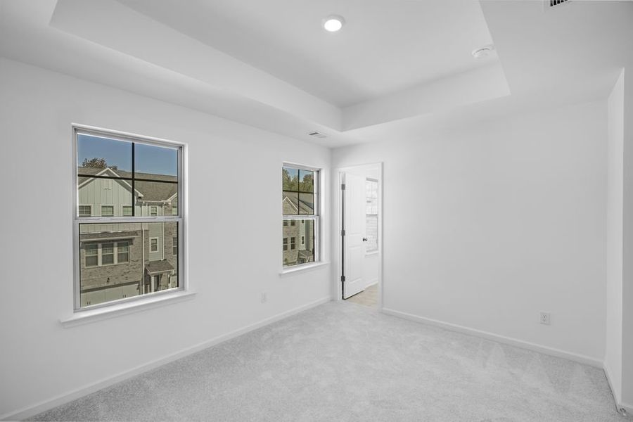 Spacious, unfurnished interior of a new home in Hampton Trace, Marietta (Image 20).