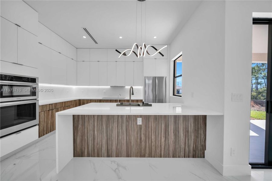 Furnished interior view inside a new home in , Cape Coral (Image 11).