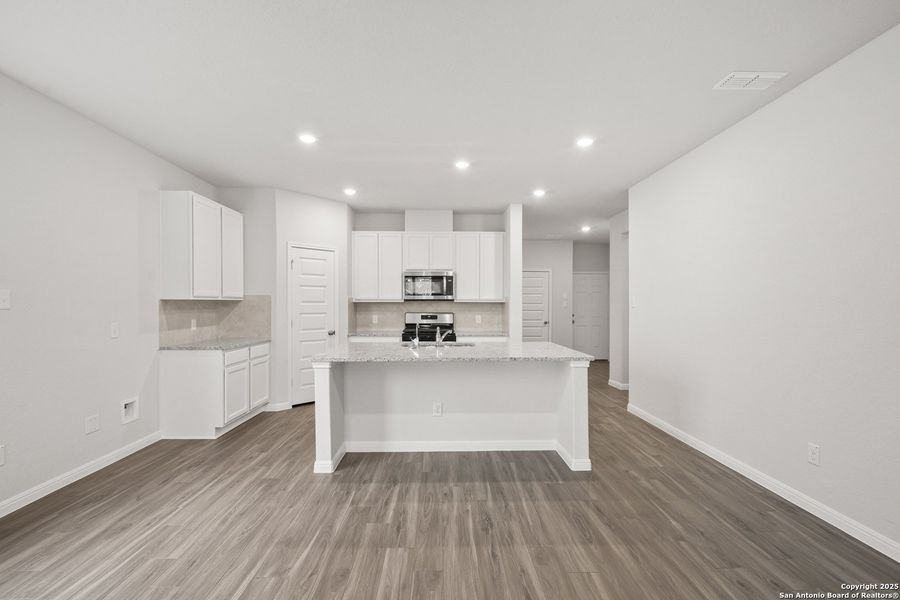 Furnished interior view inside a new home in Hunters Ranch, San Antonio (Image 10). Furnished interior view inside a new home in Hunters Ranch, San Antonio (Image 10).