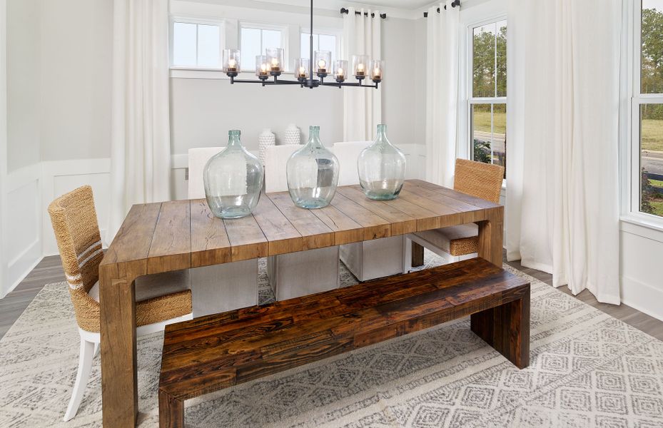 There's space for everyone in the Dining Room of the Primrose