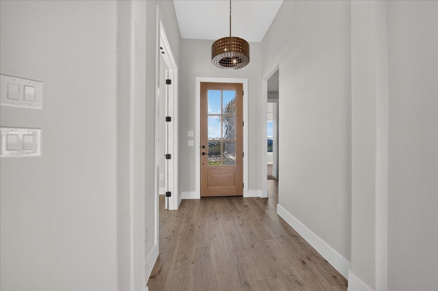 Spacious, unfurnished interior of a new home in Paloma Ranches, Justin (Image 16).
