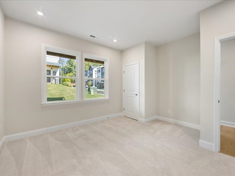 Spacious, unfurnished interior of a new home in Archer Row, Charlotte (Image 22).