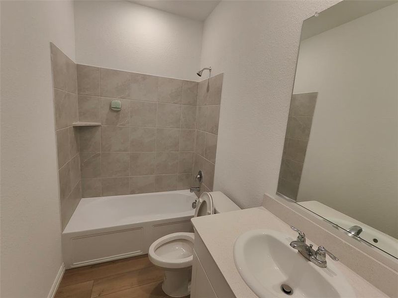 2nd Bathroom