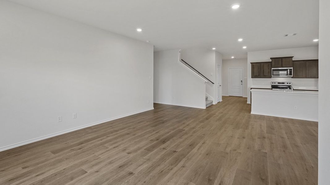 Spacious, unfurnished interior of a new home in Bluff Springs, Ferris (Image 16). Spacious, unfurnished interior of a new home in Bluff Springs, Ferris (Image 16).