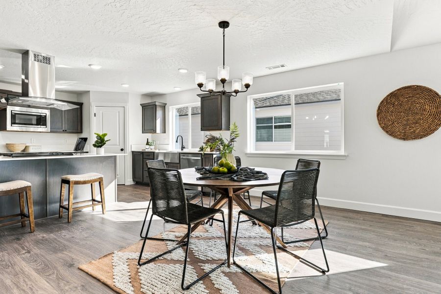 Furnished interior view inside a new home in Upland Meadows, Hermiston (Image 16).