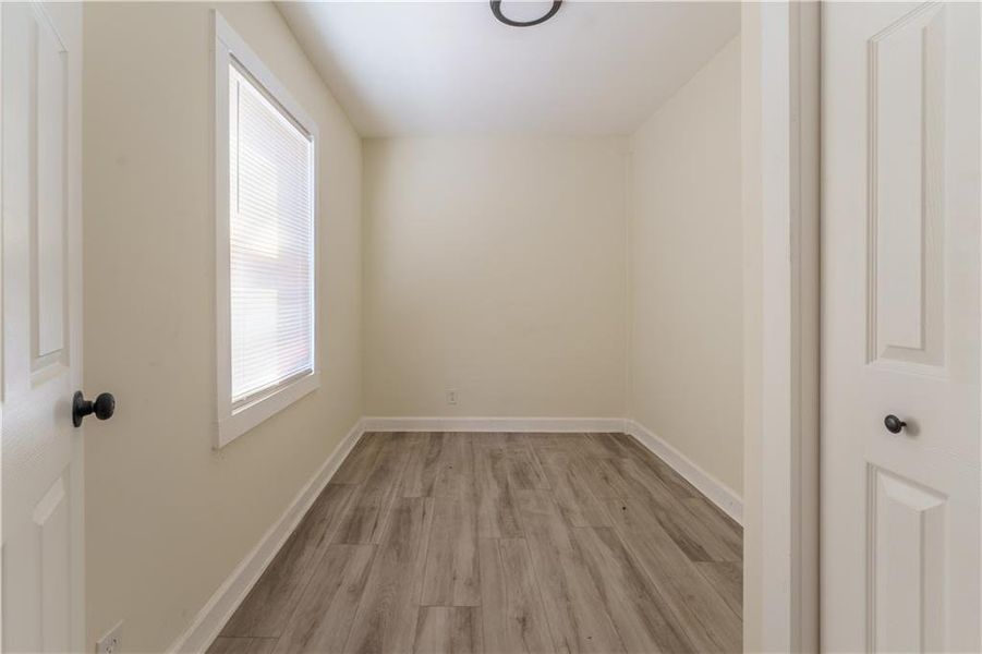 Spacious, unfurnished interior of a new home in , Atlanta (Image 18).