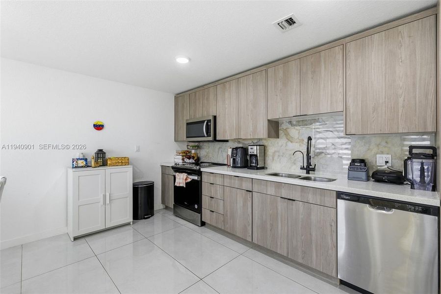 Furnished interior view inside a new home in , Homestead (Image 20).