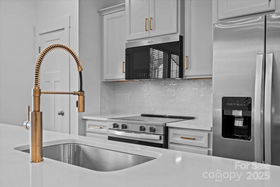 Close-up of interior finishes inside a home in Clayton Crossing, Arden (Image 16). Close-up of interior finishes inside a home in Clayton Crossing, Arden (Image 16).