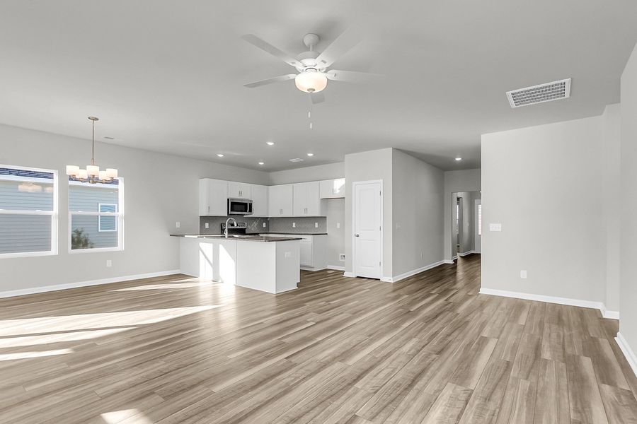 Spacious, unfurnished interior of a new home in Fairway Woods at Wyboo, Manning (Image 21).