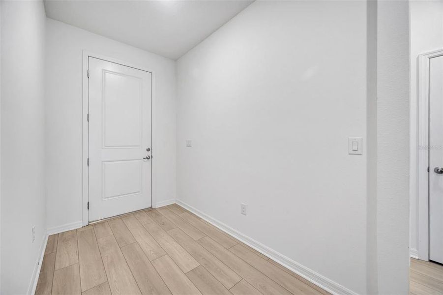 Spacious, unfurnished interior of a new home in , Wesley Chapel (Image 41). Spacious, unfurnished interior of a new home in , Wesley Chapel (Image 41).