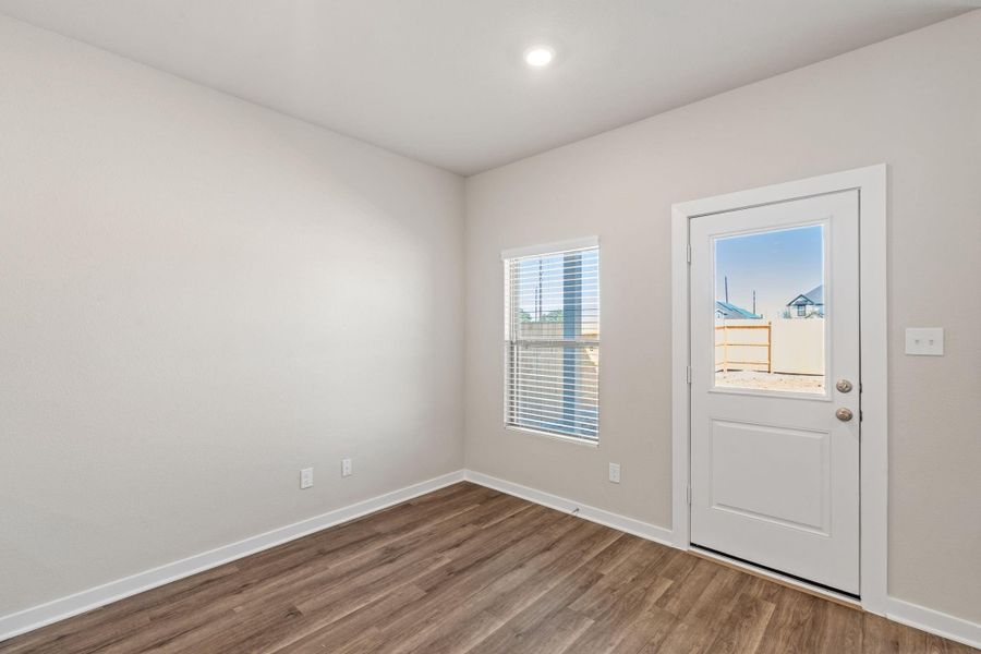 Spacious, unfurnished interior of a new home in Arabella on the Prairie 60', Richmond (Image 20).