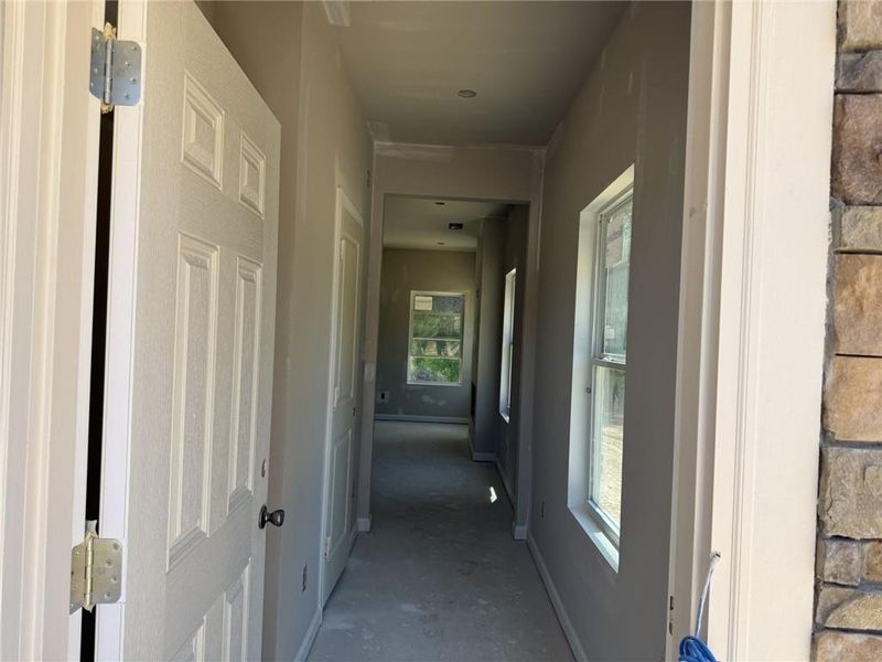 Image 12 of a home in Sawmill Creek.
