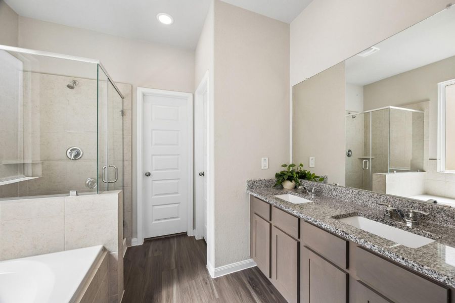 Furnished interior view inside a new home in Madison Bend, Conroe (Image 17). Furnished interior view inside a new home in Madison Bend, Conroe (Image 17).