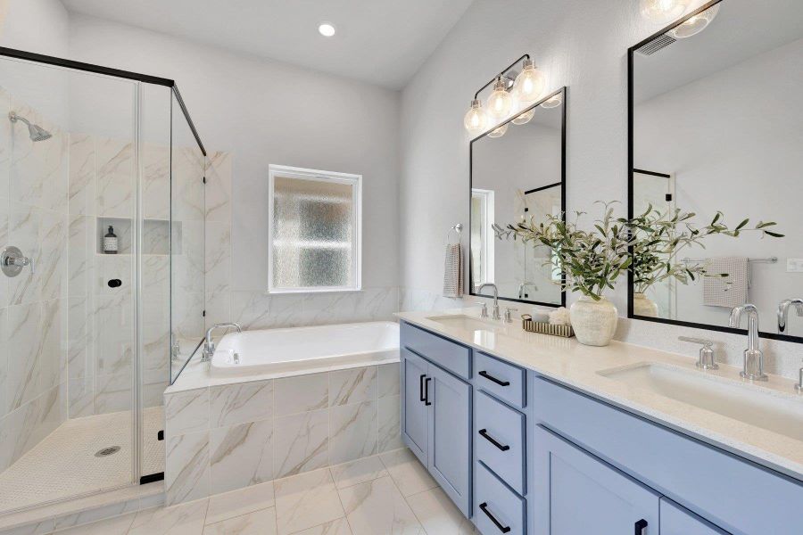 Owner's Bathroom (Staged) Owner's Bathroom (Staged)